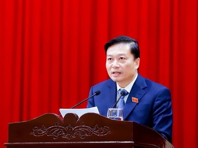 Tân Chủ tịch UBND tỉnh Nghệ An Lê Hồng Vinh
