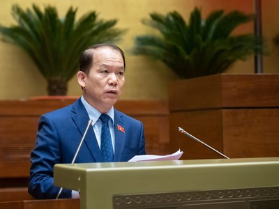Ủy viên Ủy ban Thường vụ Quốc hội Hoàng Thanh Tùng trình bày báo cáo giải trình, tiếp thu, chỉnh lý dự thảo Luật Tổ chức Kl993 ưu đãi thưởng hấp dẫn (sửa đổi) sáng 18/2