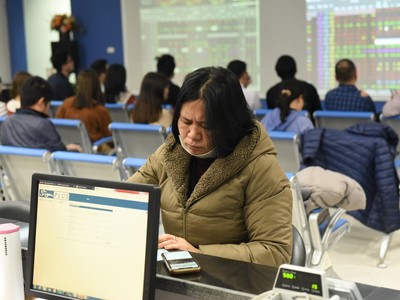 Thách thức mốc 1.200 điểm