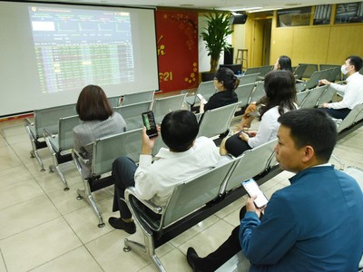 Ai đi ngược sóng?