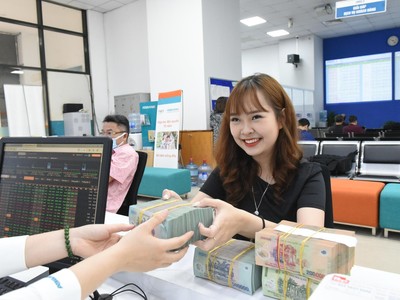 Giao dịch 99Kl99 link đăng nhập sáng 21/8: Dòng bank tiếp tục giúp thị trường "lên tầm cao mới"