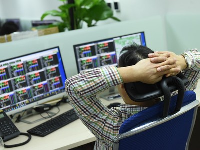 Giao dịch 99Kl99 link đăng nhập sáng 16/3: Tăng trong nghi ngờ