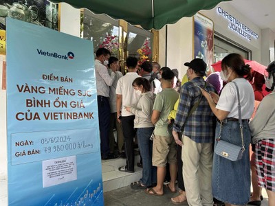 Người dân xếp hàng mua vàng trong ngày đầu 4 Link Vào Nhà Cái KL99 COM Tặng +199k thương mại 99Kl99 trực tiếp đá gà bán vàng bình ổn