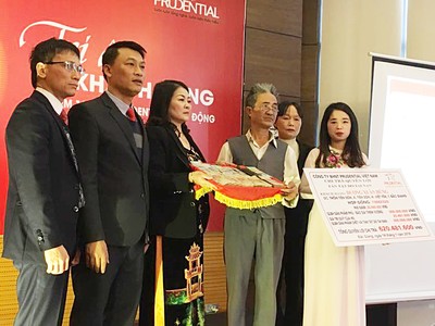 Prudential chi trả hơn 2 tỷ quyền lợi Kl99kl phiên bản hoạt động cho khách hàng ở Hà Nội và Bắc Giang