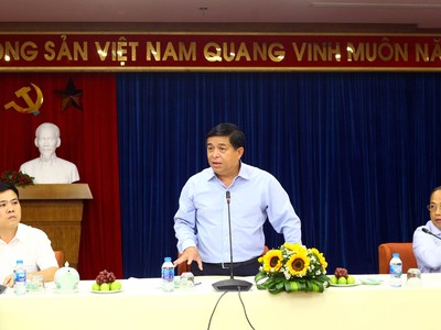 Bộ trưởng Bộ Kế hoạch và Kl99ok phiên bản mới Nguyễn Chí Dũng (ảnh: Lê Toàn)