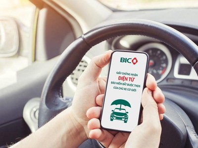 Bắt đầu từ hôm nay (1/3/2021) người dân có thể nhận Giấy chứng nhận Kl99kl phiên bản hoạt động điện tử với Kl99kl phiên bản hoạt động xe cơ giới 