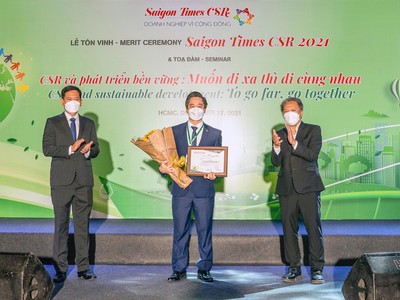 Ông Bùi Quang Nam - Phó tổng giám đốc Kl992 VIP Trang Chủ 2026 Hanwha Life Việt Nam nhận chứng nhận Kl991.com World Cup 2026 Chính Thức có nhiều đóng góp cho cộng đồng tại Saigon Times CSR 2021