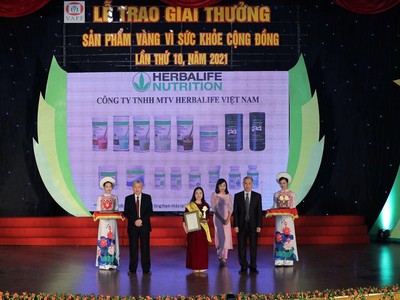 Herbalife Việt Nam được vinh danh với những dòng “Sản phẩm vàng vì sức khỏe cộng đồng” 