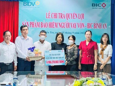 BIC chi trả hơn 4 tỷ đồng tiền Kl99kl phiên bản hoạt động cho khách hàng tại Bến Tre