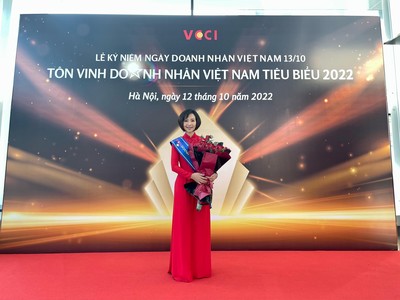Tổng giám đốc Generali Việt Nam Tina Nguyễn được vinh danh “Doanh nhân Việt Nam tiêu biểu 2022” 