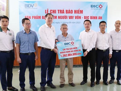BIC chi trả gần 1,3 tỷ đồng quyền lợi Kl99kl phiên bản hoạt động cho khách hàng vay vốn tại BIDV Lào Cai