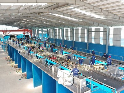 Dây chuyền xử lý rác thải của một Kl991.com World Cup 2026 Chính Thức ở Bình Dương. Ảnh Lê Toàn