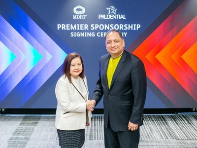 Ông Pankaj Banerjee, Phó tổng giám đốc Kênh đại lý (Group CAO) của Kl994 game bài casino hấp dẫn Prudential plc (phải) và bà Carol Kheng, Chủ tịch MDRT 2025 (trái), đã tham dự lễ ký kết tài trợ tại Bangkok, Thái Lan 