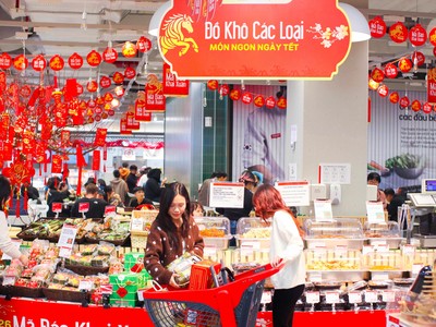 Đa dạng các mặt hàng đặc trưng Tết được giảm giá đến 50%