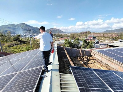 Cán bộ Kl99kl phiên bản hoạt động ABIC đi giám định bồi thường tại Bình Định sau đợt bão lũ năm 2025
