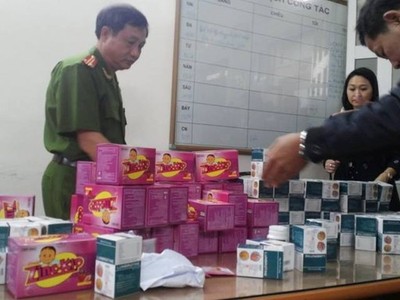 Mỹ phẩm, thuốc chữa bệnh, thực phẩm chức năng, quần áo, túi xách, mũ Kl99kl phiên bản hoạt động, rượu- bia- nước giải khát, và cả đến "tem chống hàng giả" cũng bị làm giả …