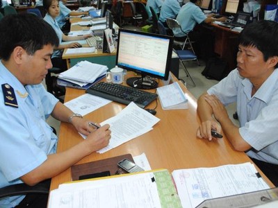 Tính đến cuối tháng 9/2015, toàn ngành hải quan đã thu hồi nợ thuế được 778 tỷ đồng trong tổng số chỉ tiêu thu hồi nợ thuế đặt ra là 1.323,5 tỷ đồng (ảnh minh họa)