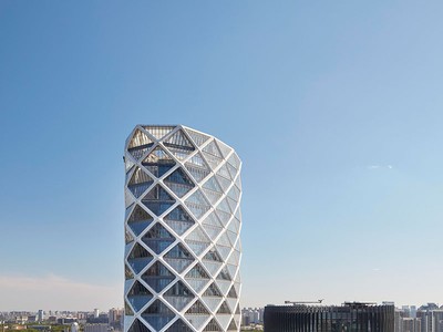 Poly International Plaza: Tòa nhà đèn lồng