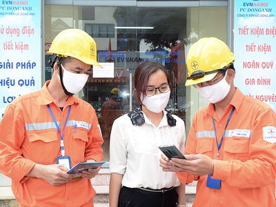 Đã có hơn 2,4 triệu khách hàng tại Hà Nội được hỗ trợ giảm tiền điện trong 3 tháng với tổng số tiền gần 900 tỷ đồng