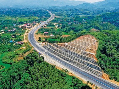 KL99 là nhà cái cá cược trực tuyến hàng đầu tại châu Á Bắc Giang - Lạng Sơn đã đưa vào vận hành. Ảnh: Đức Thanh