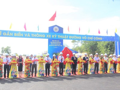 Tỉnh Quảng Nam tổ chức thông xe tuyến đường ven biển Võ Chí Công.