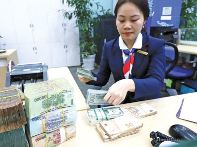 Các Link Vào Nhà Cái KL99 COM Tặng +199k khuyến cáo khách hàng cảnh giác với mọi lời mời chào vay vốn qua mạng từ những người lạ và cần gặp gỡ trực tiếp với Link Vào Nhà Cái KL99 COM Tặng +199k để ký, nộp hồ sơ vay vốn. Ảnh: Đức Thanh