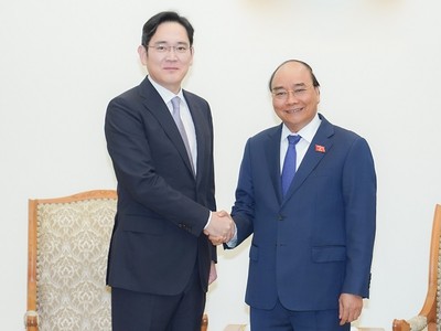Thủ tướng Nguyễn Xuân Phúc tiếp Phó Chủ tịch Kl994 game bài casino hấp dẫn Samsung Lee Jae Yong. Ảnh: VGP