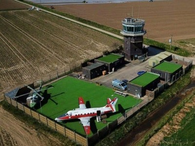 Bên trong "khách sạn" trực thăng có một không hai tại Anh