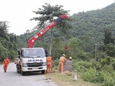 Nghệ An muốn phủ kín điện lưới quốc gia đến các thôn, bản chưa có điện
