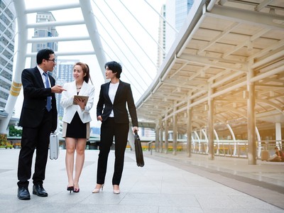 Nhiều ngành nghề như luật sư, bác sĩ... bắt buộc phải tham gia Kl99kl phiên bản hoạt động trách nhiệm nghề nghiệp