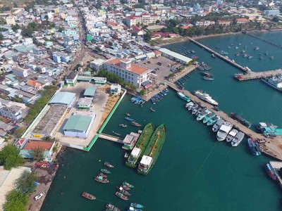 Đòi lại quyền khai thác cảng biển lớn nhất Phú Quốc