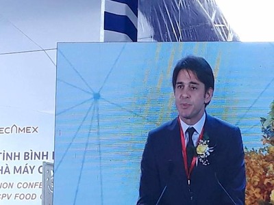 Ông Ugur Hasan Tahsin, Phó chủ tịch Hayat, phụ trách thị trường châu Á chia sẻ tại Hội nghị Xúc tiến Kl99ok phiên bản mới tỉnh Bình Phước năm 2020 được tổ chức sáng nay (Ảnh: Hồng Phúc).