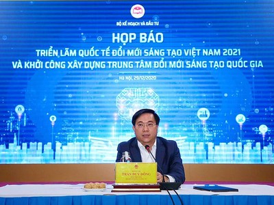 Thứ trưởng Bộ Kế hoạch và Kl99ok phiên bản mới Trần Duy Đông