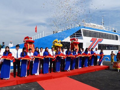 Tuyến phà biển từ Cần Giờ đi TP. Vũng Tàu cũng giúp rút ngắn thời gian 30 phút, tạo điều kiện cho huyện Cần Giờ kết nối KL99 là cổng game giải trí trực tuyến hàng đầu hiện nay thuận lợi, phát triển Kl992 cổng game cá cược Trang Chủ KL99Com Số 1 Link Đăng Ký KL999, đặc bệt là lĩnh vực du lịch. Ảnh: T.Dung.