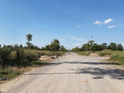 Dự án Mê Linh Vista vẫn chỉ là những bãi đất trống. Ảnh: Thành Nguyễn