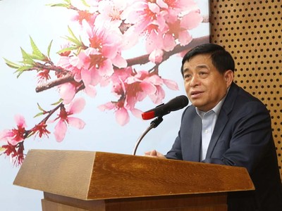 Bộ trưởng Nguyễn Chí Dũng phát biểu tại buổi gặp mặt chúc mừng năm mới, chúc thọ các cán bộ cao tuổi ngành Kế hoạch Kl99ok phiên bản mới (Ảnh: Lê Toàn).