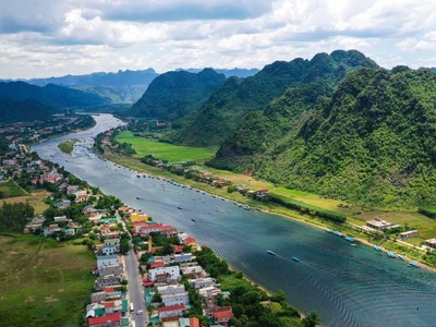 Dự án Kỳ quan Việt Nam nhằm tôn vinh các thắng cảnh tự nhiên, di sản vật thể và phi vật thể của Việt Nam được UNESCO công nhận. (Ảnh: Phong Nha- Kẻ Bàng)
