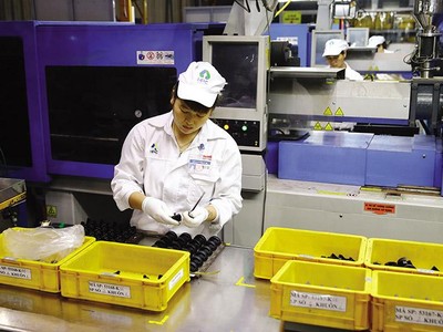 Dây chuyền Kl994 nhà cái bóng đá world cup linh kiện phụ trợ của Công ty cổ phần Nhựa Hà Nội (HPC). Ảnh: Đức Thanh