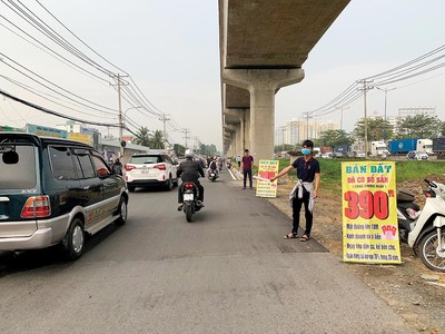 Rao bán đất như… bán rau. Ảnh: Lê Toàn