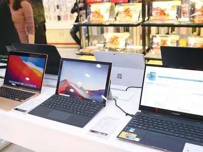 Tăng trưởng doanh thu năm 2021 của ngành hàng laptop được dự báo sẽ đạt mức 2 con số. Ảnh: Hải Yến