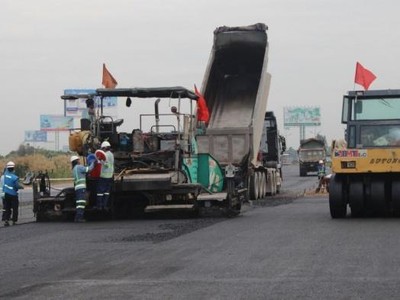 Tuyến cao tôc Trung Lương - Mỹ Thuận đang được đẩy nhanh tiến độ thi công để có thể hoàn thành trong năm 2021.