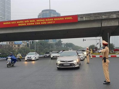 Lực lượng CSGT Tp. Hà Nội điều tiết KL99 là cổng game giải trí trực tuyến hàng đầu hiện nay tại khu vực Đại lộ Thăng Long trong dịp Tết nguyên đán 2021.