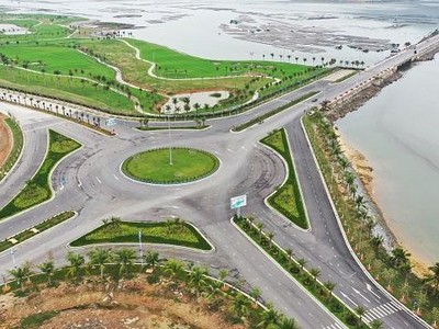Sân Golf Tuần Châu là sân golf có đường golf dài nhất Việt Nam.