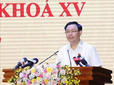 Chủ tịch Quốc hội Vương Đình Huệ tiếp xúc cử tri thành phố Hài Phòng (Ảnh - Quochoi.vn)