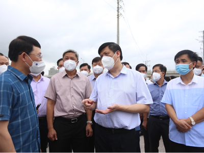 Bộ trưởng Bộ Y tế đánh giá cao tỉnh Bắc Ninh đã triển khai thực hiện 4 tại chỗ trong phòng chống dịch.