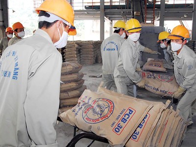 Sản lượng một số vật liệu xây dựng trong đó có xi măng đang dư thừa, cơ quan quản lý khuyến cáo hạn chế Kl99ok phiên bản mới. Ảnh: Đức Thanh