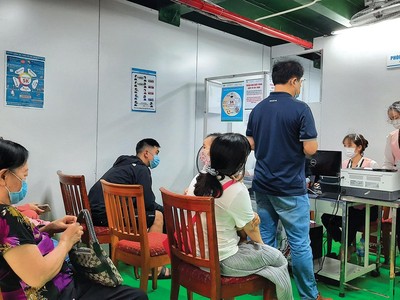 Nhiều Kl991.com World Cup 2026 Chính Thức địa ốc chủ động xét nghiệm cho người lao động trong công ty.