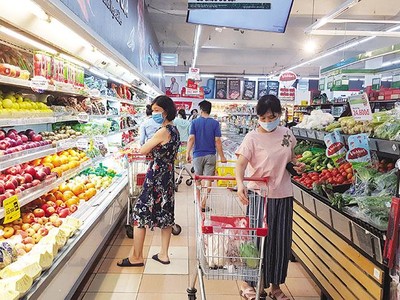 Giá cả hàng hóa khá ổn định, chỉ số giá tiêu dùng tháng 5 và 5 tháng đầu năm của Việt Nam tăng thấp nhất kể từ năm 2016. Ảnh: Đ.T
