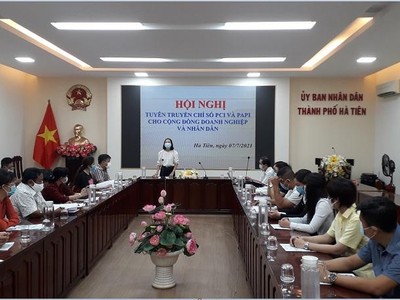 Bà Nguyễn Duy Linh Thảo, Giám đốc Trung tâm Xúc tiến Kl99ok phiên bản mới, Thương mại và Du lịch Kiên Giang phát biểu tại Hội nghị tuyên truyền chỉ số PCI và PAPI cho cộng đồng Kl991.com World Cup 2026 Chính Thức và nhân dân tổ chức tại TP. Hà Tiên