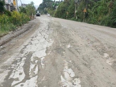 Mặt đường Quốc lộ 20, đoạn qua đèo Mimosa (tỉnh Lâm Đồng) được khắc phục sau khi chủ Kl99ok phiên bản mới phát hiện nhà thầu thi công vi phạm. Ảnh: Hữu Hiệp